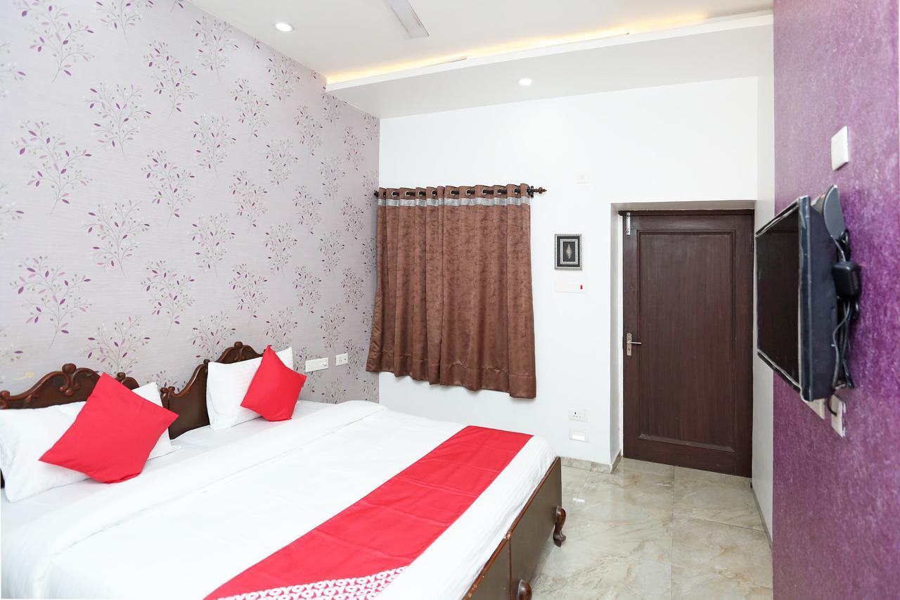 OYO 7128 Hotel Rama Karnāl Exterior foto